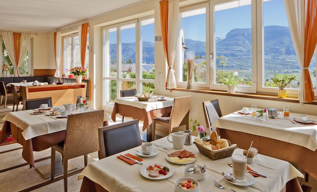 Hotel Residence Pernhof Termeno Eksteriør billede